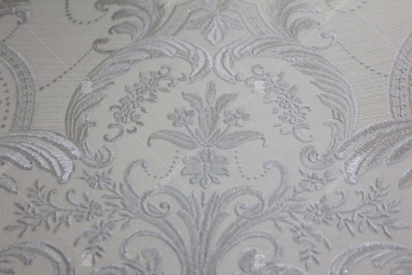 1002-7 Beyaz Gümüş Damask Desen Duvar Kağıdı Detay
