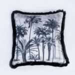 EY101 Siyah Palmiye Ormanı Desenli Fırfırlı Yastık